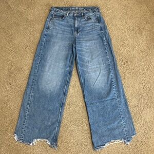 American Eagle blue washed frayed high waisted jeans size 10